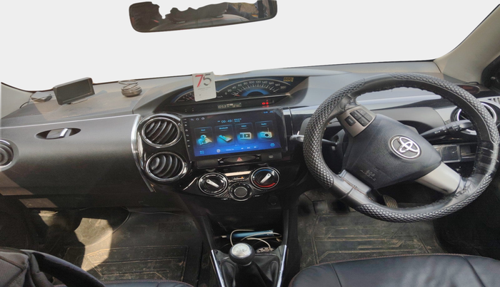 2014 Toyota Etios CROSS 1.5 V, Petrol, Manual, 58,191 km, interior