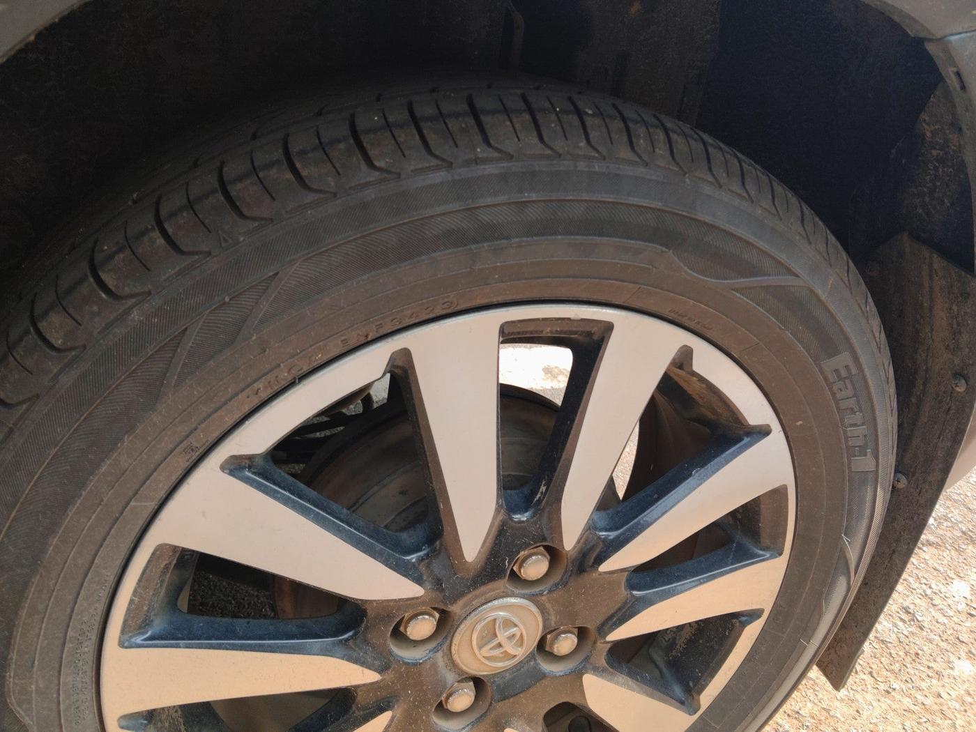 2014 Toyota Etios CROSS 1.5 V, Petrol, Manual, 58,191 km, tyre