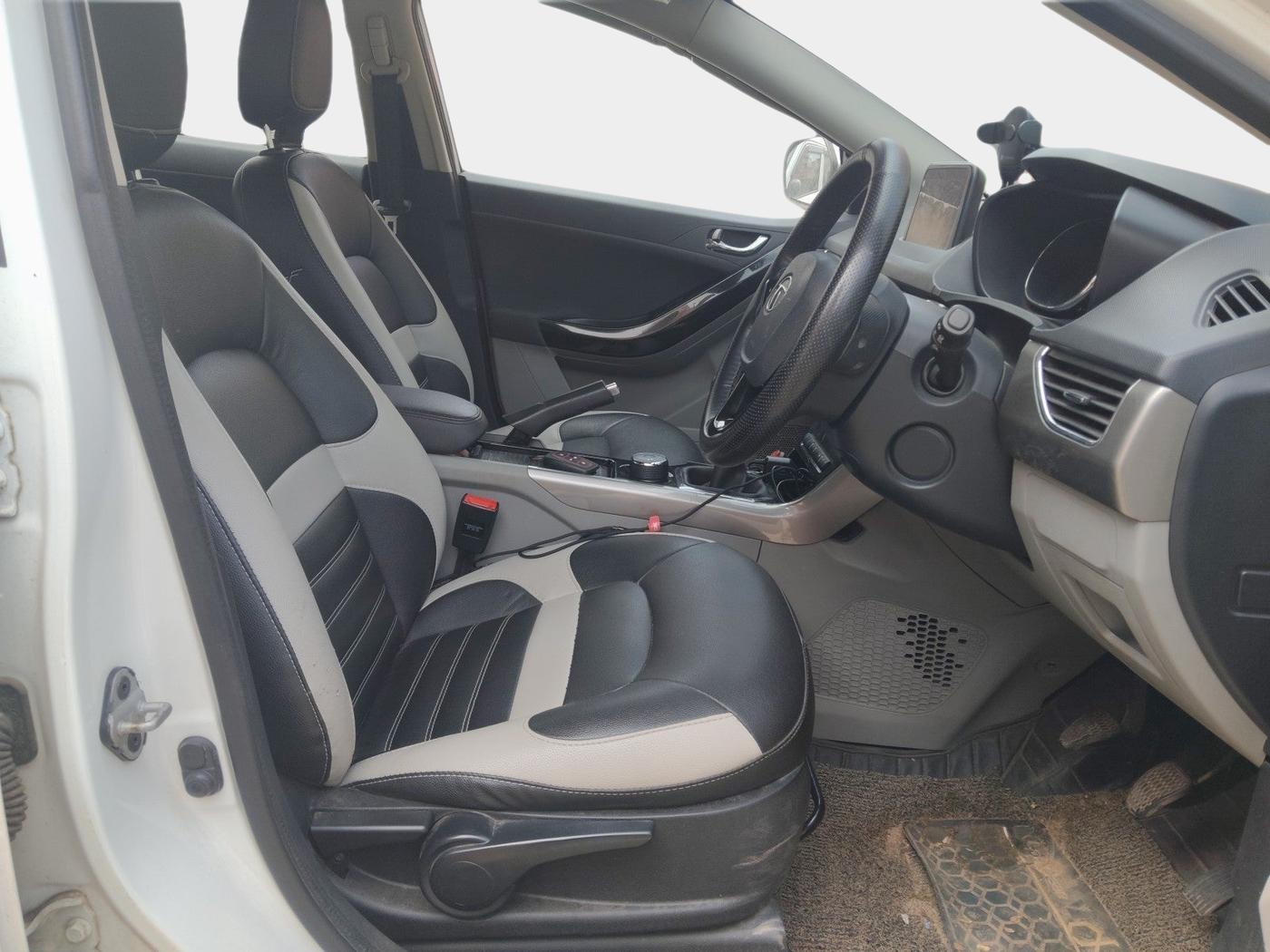 2019 Tata NEXON XZ PLUS PETROL, Petrol, Manual, 33,422 km, interior