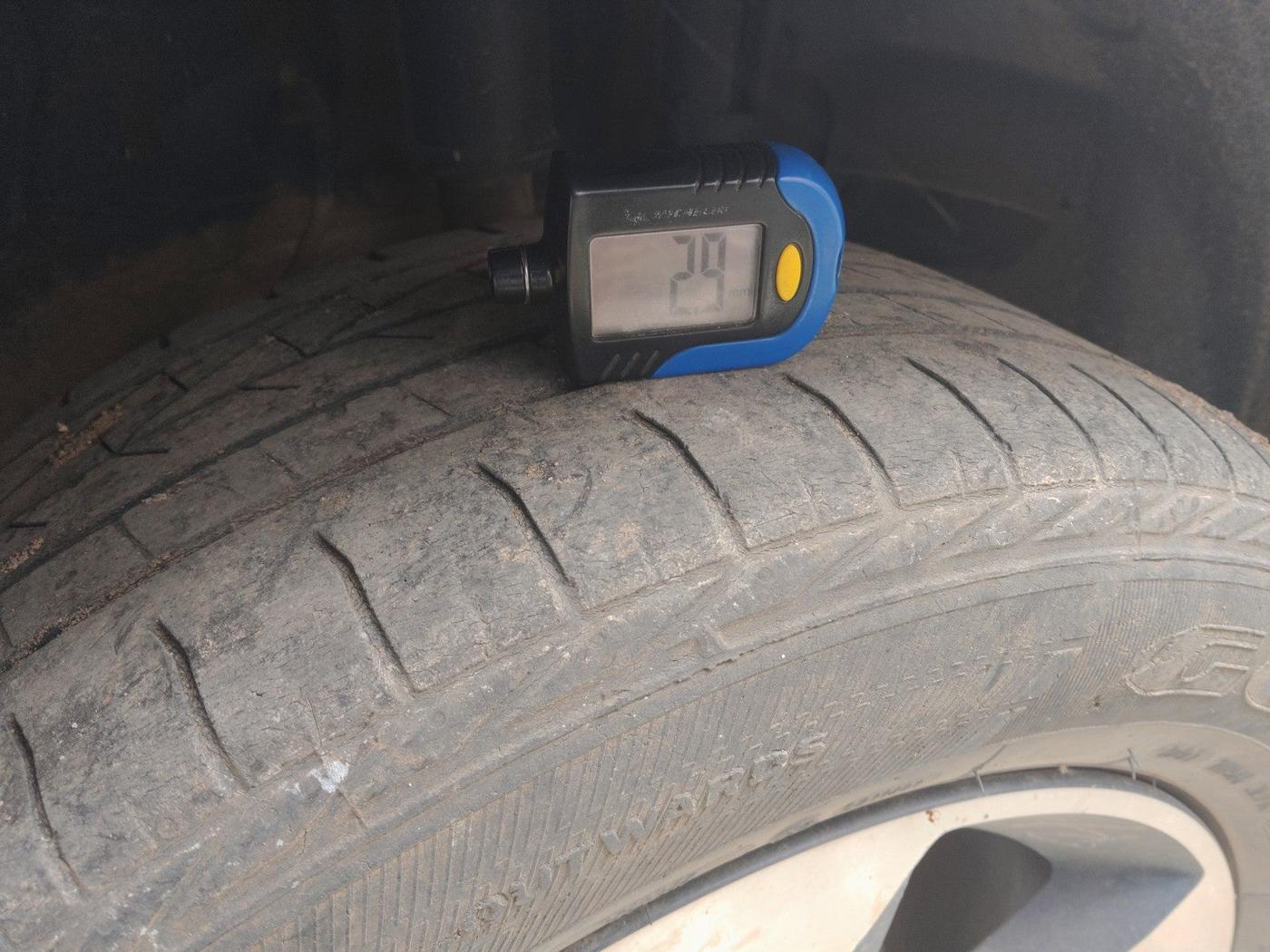 2019 Tata NEXON XZ PLUS PETROL, Petrol, Manual, 33,422 km, tyre