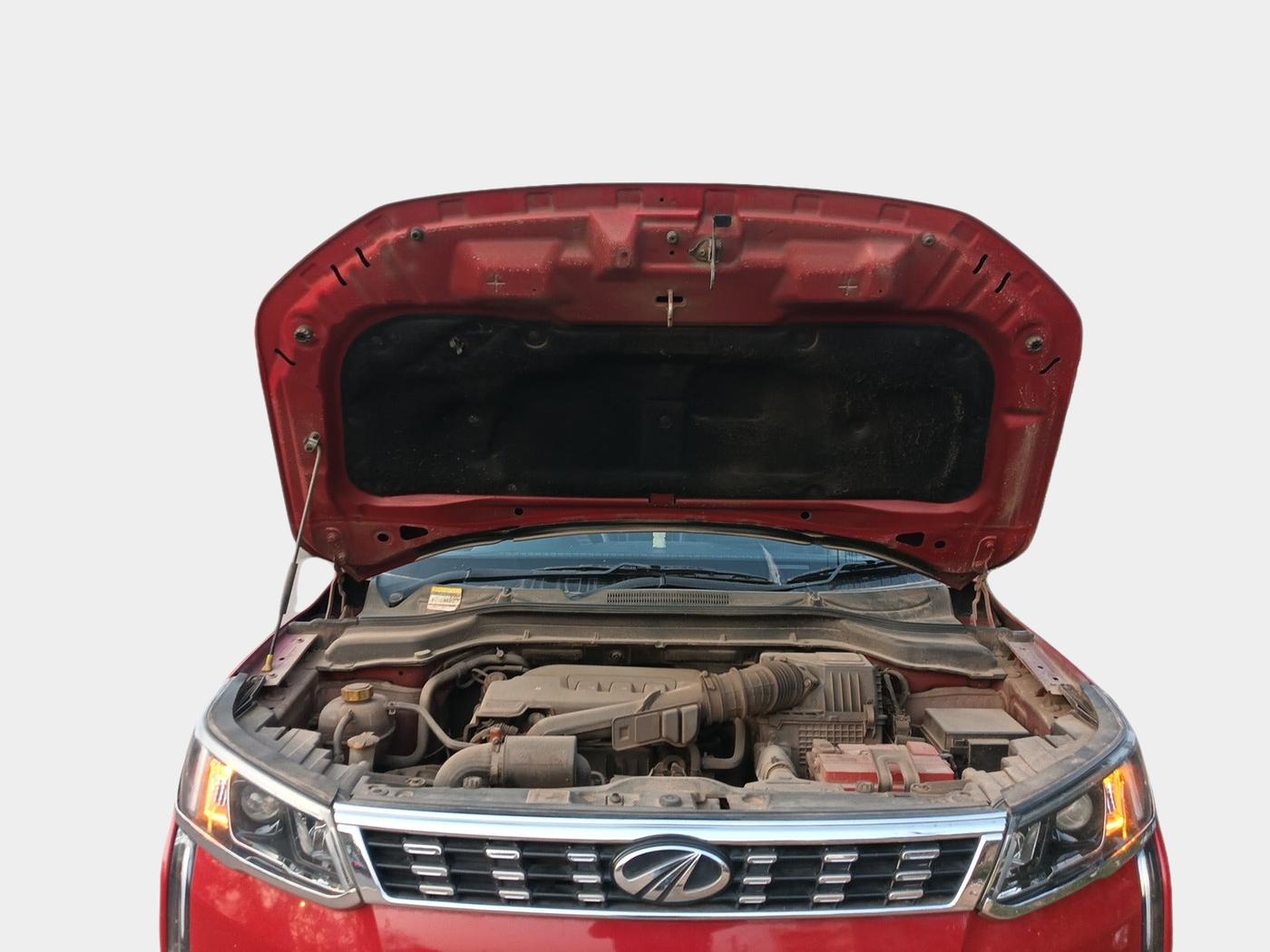 2021 Mahindra XUV300 W8 1.2 PETROL, Petrol, Manual, 71,438 km, exterior