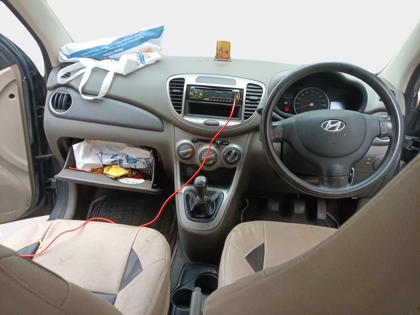 2013 Hyundai i10 ERA 1.1, Petrol, Manual, 92,604 km, interior