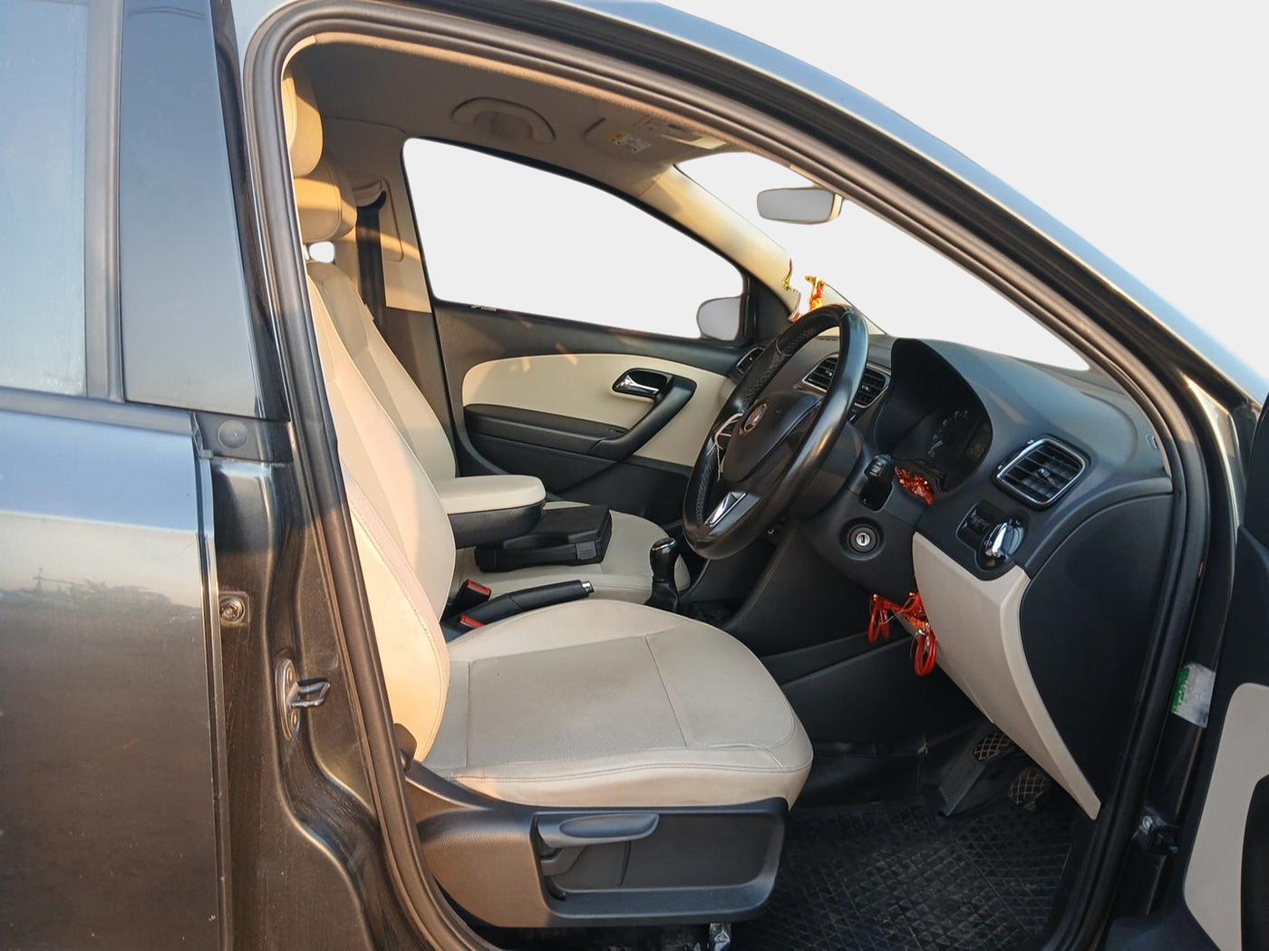 2019 Skoda Rapid STYLE 1.6 MPI, Petrol, Manual, 92,513 km, interior