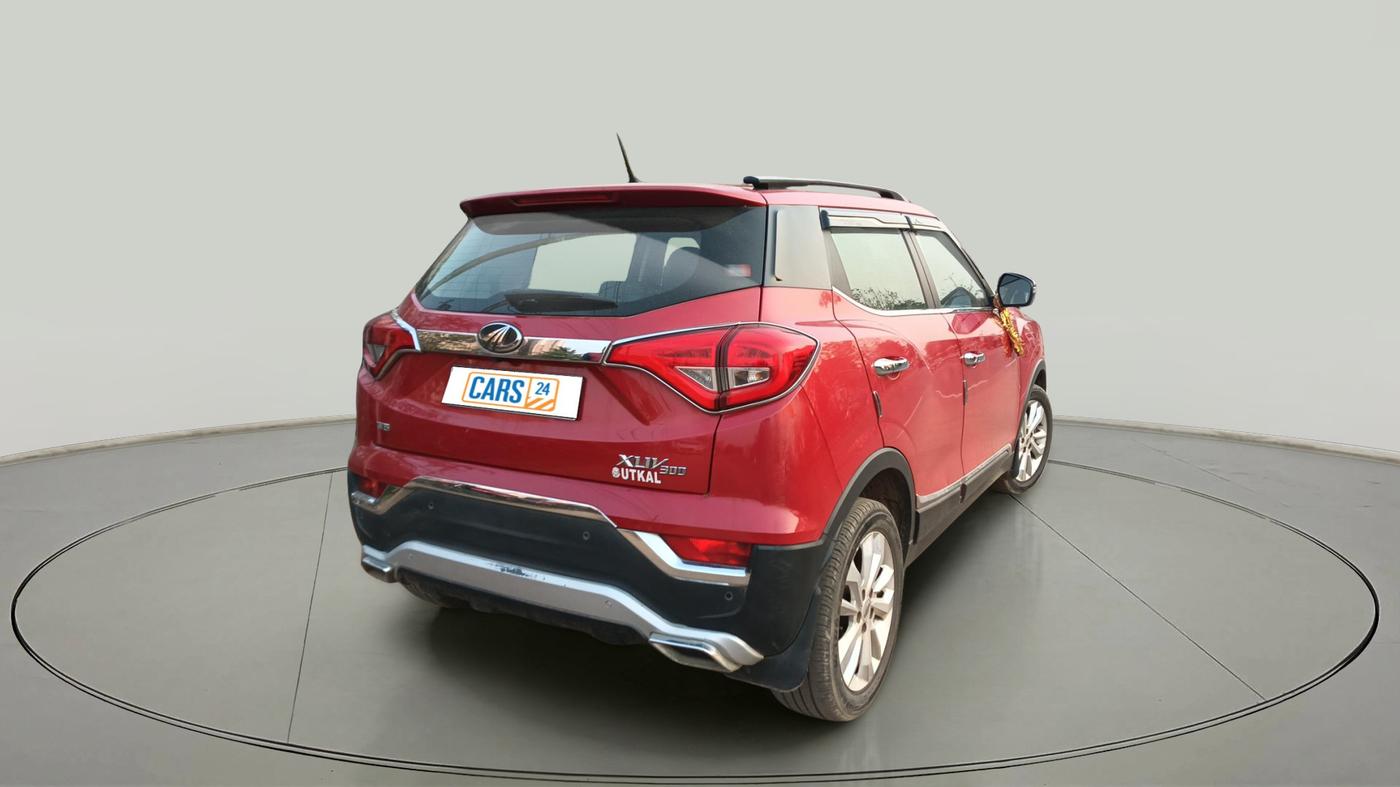 2021 Mahindra XUV300 W8 1.2 PETROL, Petrol, Manual, 69,477 km, exterior