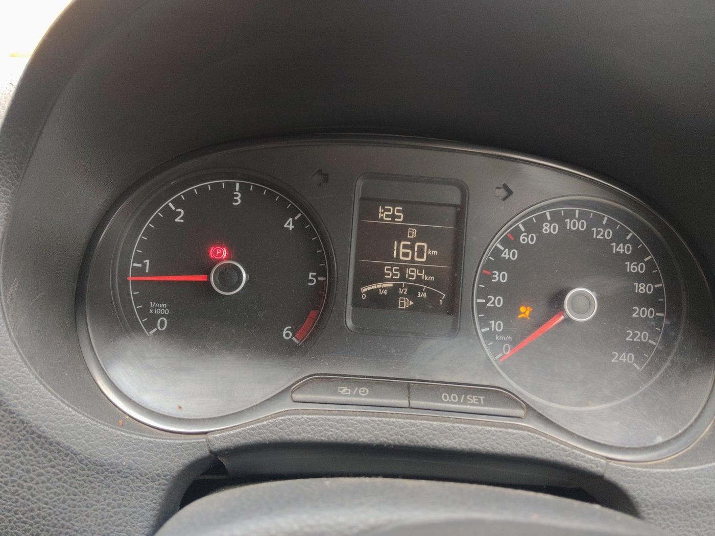 2014 Volkswagen Polo TRENDLINE 1.5L, Diesel, Manual, 1,07,361 km, interior