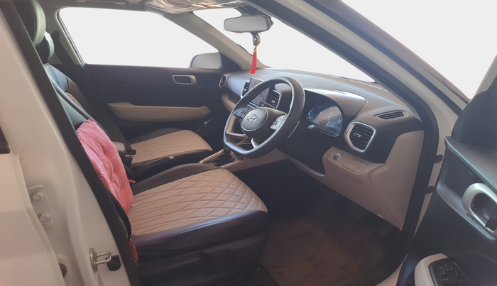 2024 Hyundai VENUE SX (O) 1.0 TURBO DCT, Petrol, Automatic, 17,561 km, interior