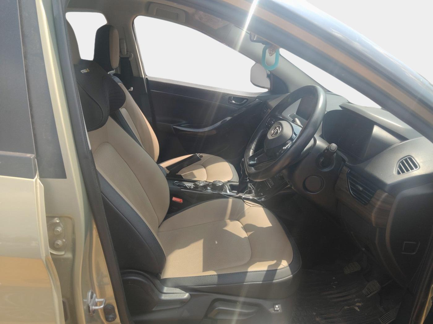 2022 Tata NEXON XZ PLUS (HS) PETROL DUAL TONE, Petrol, Manual, 20,002 km, interior