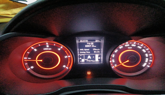 2019 Mahindra XUV300 W8 (O) 1.5 DIESEL AMT, Diesel, Automatic, 77,574 km, interior