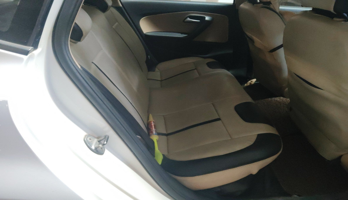 2015 Volkswagen Polo HIGHLINE1.5L, Diesel, Manual, 93,970 km, interior