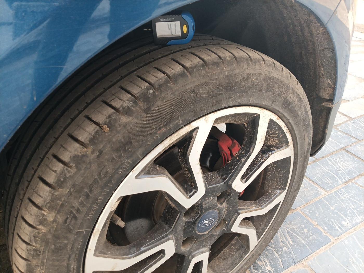 2019 Ford Ecosport TITANIUM 1.5L SIGNATURE EDITION (SUNROOF) PETROL, Petrol, Manual, 72,342 km, tyre
