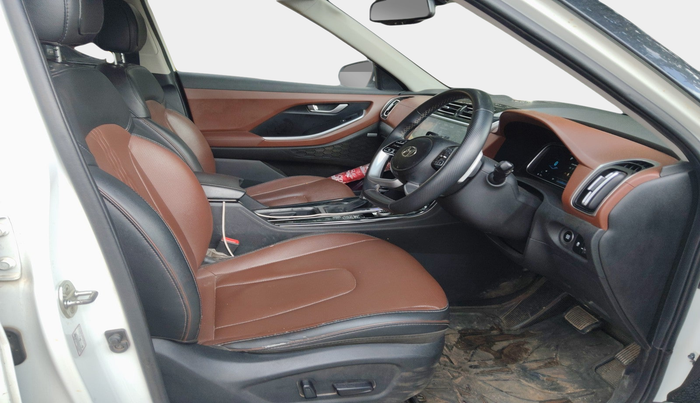 2022 Hyundai ALCAZAR PLATINUM(O) 6STR 1.5 AT, Diesel, Automatic, 1,10,858 km, interior