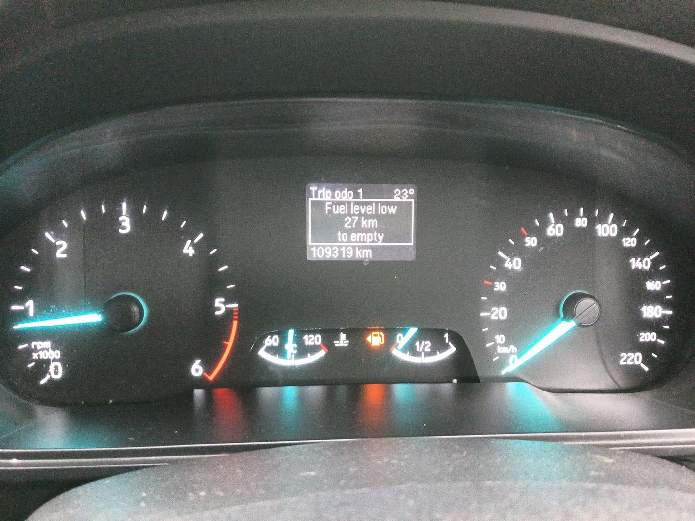 2019 Ford Ecosport TITANIUM + 1.5L DIESEL, Diesel, Manual, 1,09,319 km, interior