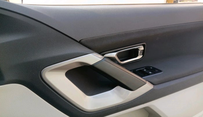 2022 Tata Safari XT PLUS, Diesel, Manual, 37,464 km, interior