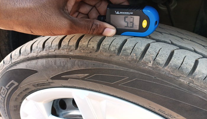 2021 Hyundai VENUE S+ 1.2, Petrol, Manual, 48,171 km, tyre