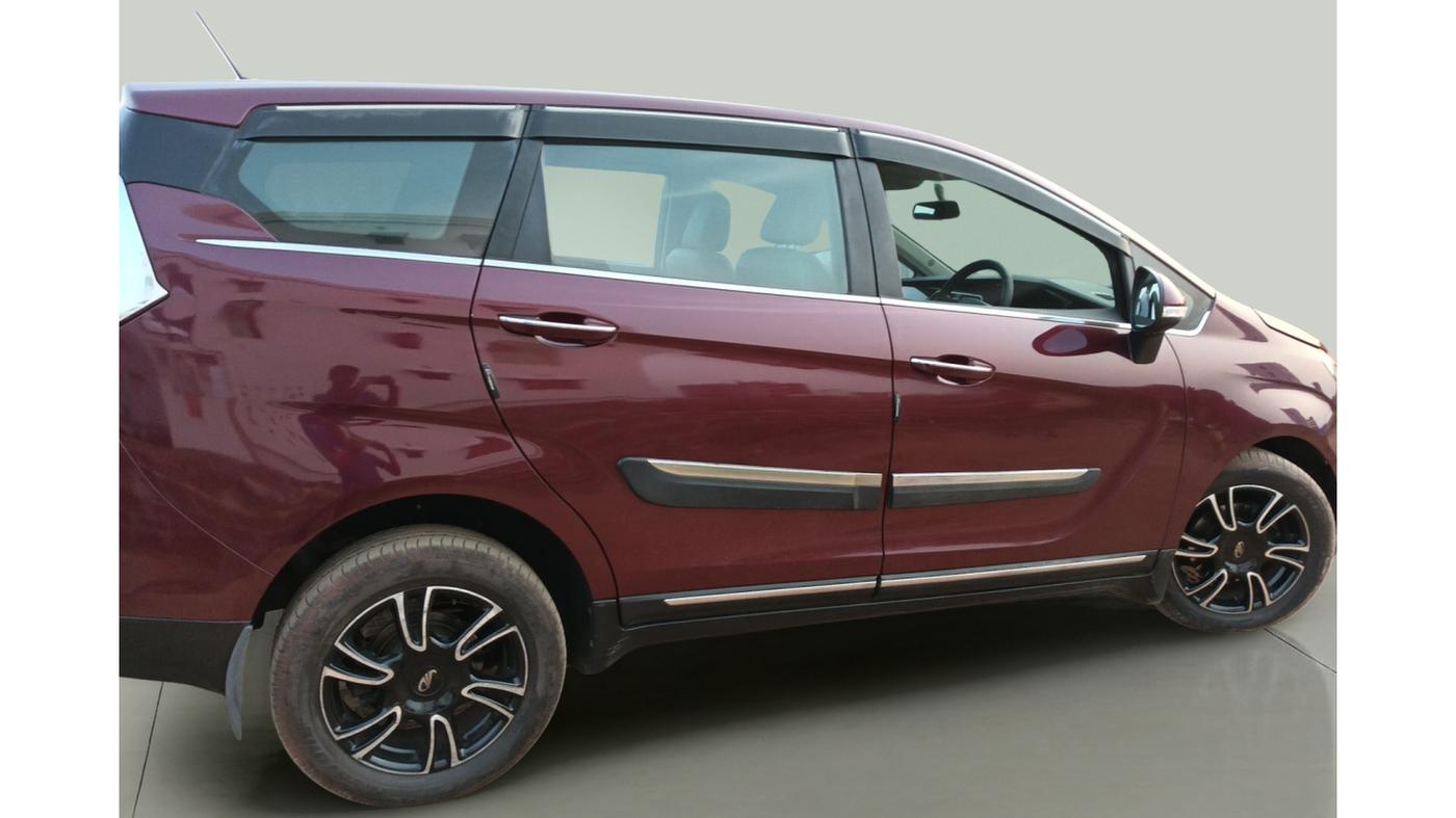 2018 Mahindra MARAZZO M8 7 STR, Diesel, Manual, 1,05,511 km, exterior
