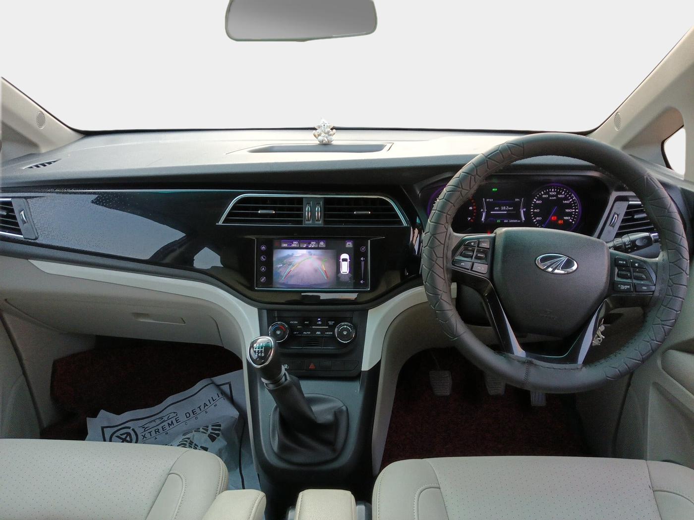 2018 Mahindra MARAZZO M8 7 STR, Diesel, Manual, 1,05,511 km, interior
