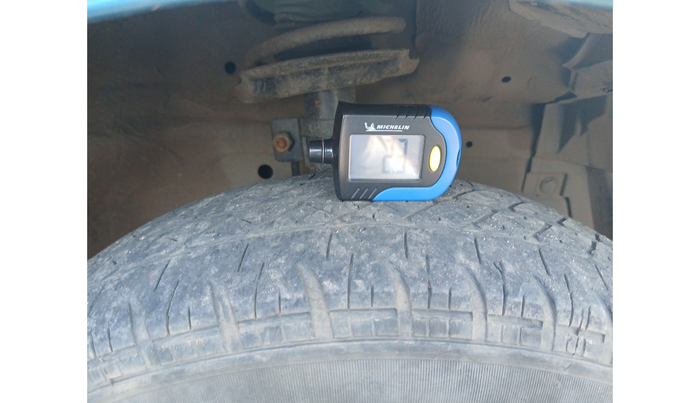 2013 Maruti Swift Dzire VXI, Petrol, Manual, 1,88,060 km, tyre