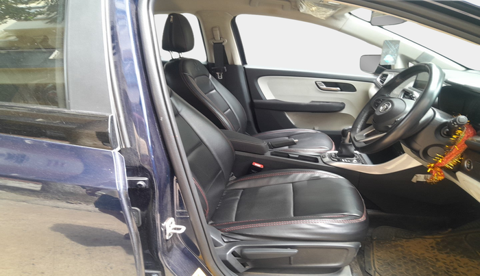 2023 Tata ALTROZ XZA, Petrol, Automatic, 11,891 km, interior
