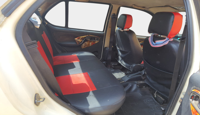 2013 Tata Indigo ECS LX TDI, Diesel, Manual, 1,59,385 km, interior
