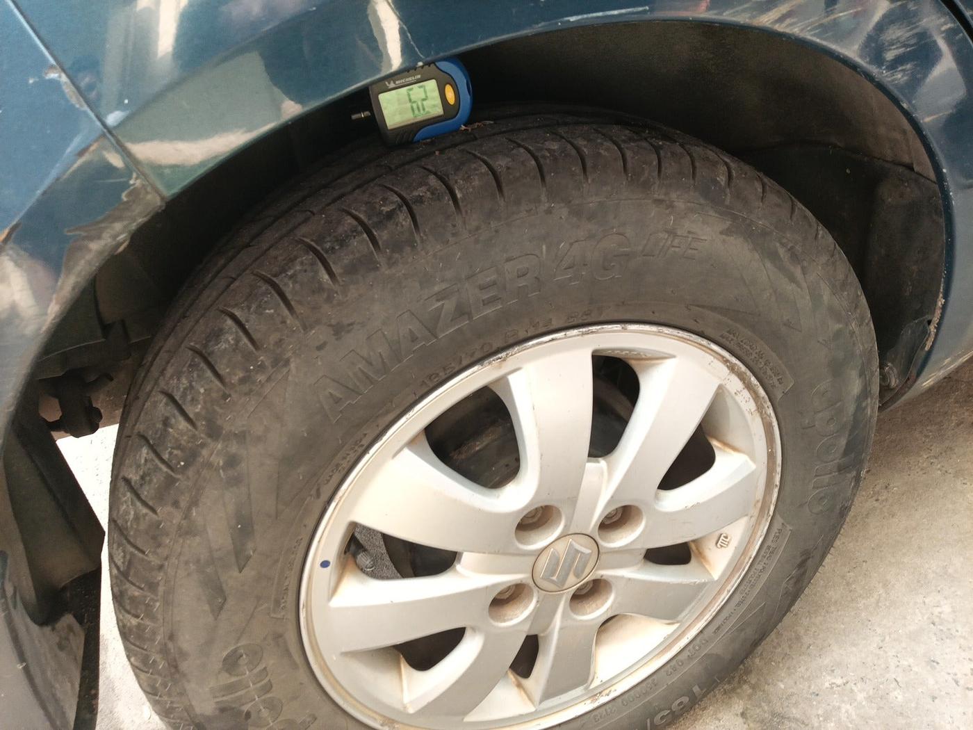 2011 Maruti Ritz ZXI, Petrol, Manual, 2,95,833 km, tyre