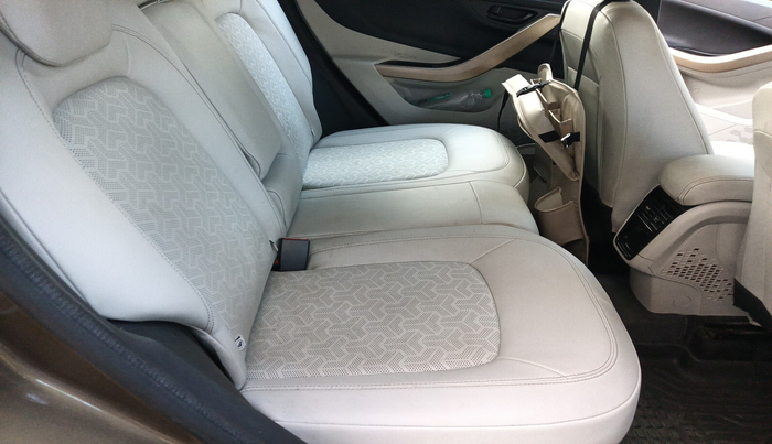 2022 Tata NEXON XZ PLUS (PREMIUM) PETROL JET, Petrol, Manual, 42,181 km, interior
