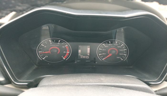 2016 Mahindra Kuv100 K2 PLUS 6 STR, Petrol, Manual, 69,835 km, interior