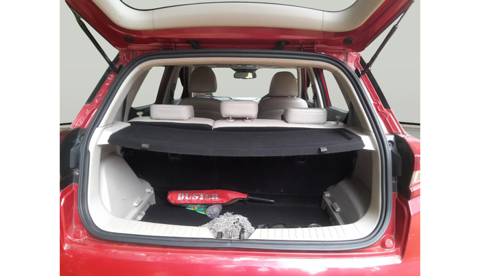 2021 Mahindra XUV300 W8 (O) 1.2 PETROL, Petrol, Manual, 51,677 km, exterior