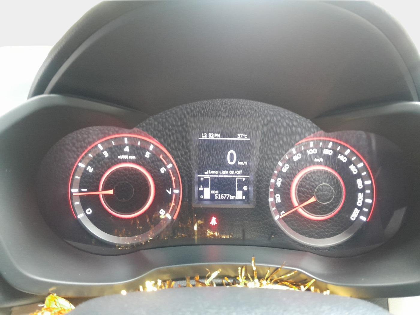 2021 Mahindra XUV300 W8 (O) 1.2 PETROL, Petrol, Manual, 51,677 km, interior