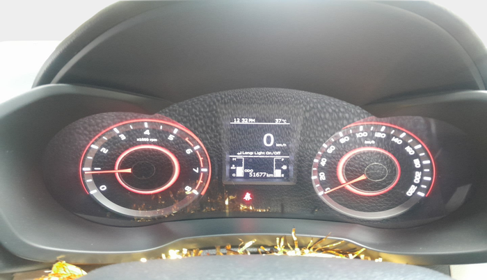 2021 Mahindra XUV300 W8 (O) 1.2 PETROL, Petrol, Manual, 51,677 km, interior