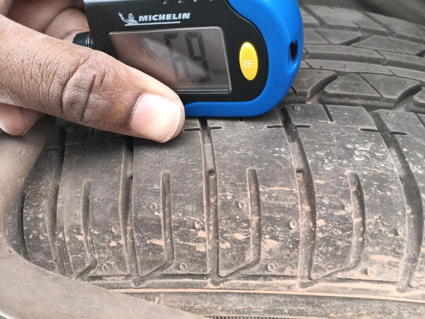 2019 Maruti XL6 ALPHA AT, Petrol, Automatic, 41,455 km, tyre