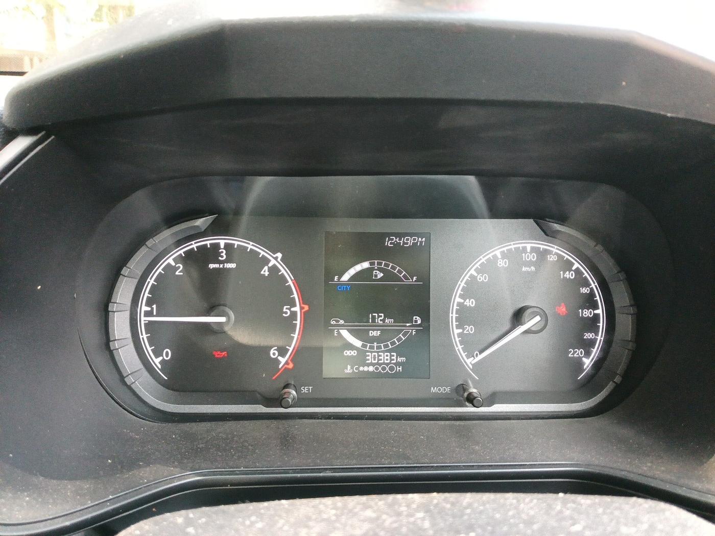 2022 Tata Harrier XM 2.0L KRYOTEC, Diesel, Manual, 30,383 km, interior