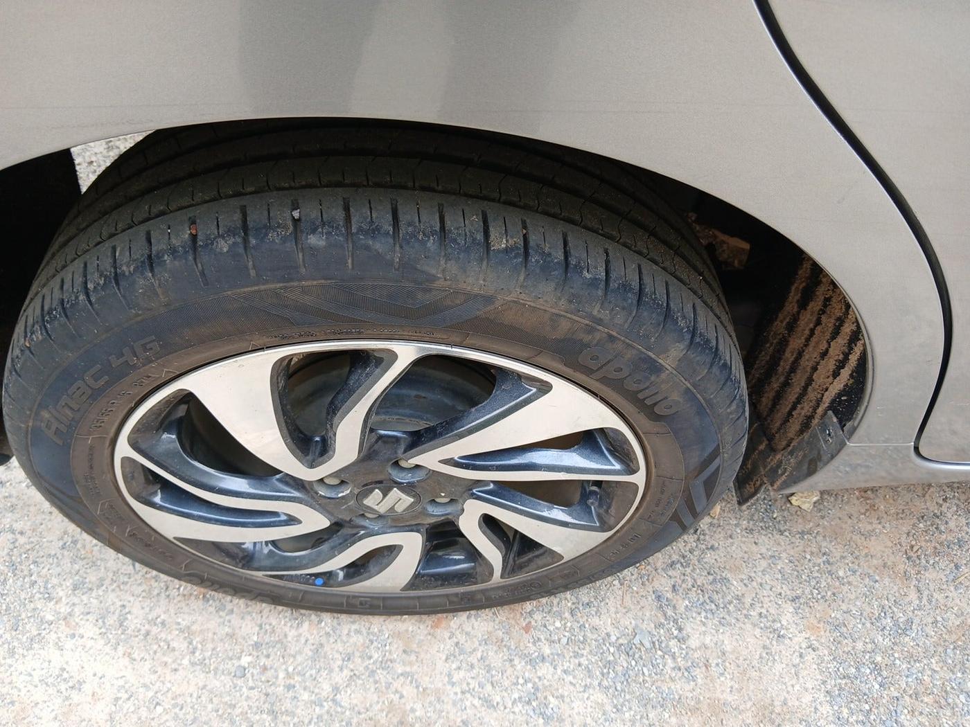 2021 Maruti Baleno ZETA PETROL 1.2, Petrol, Manual, 30,008 km, tyre