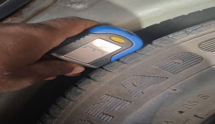 2012 Maruti Ritz VXI, Petrol, Manual, 2 km, tyre