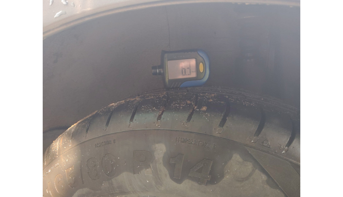 2012 Maruti Ritz VXI, Petrol, Manual, 2 km, tyre