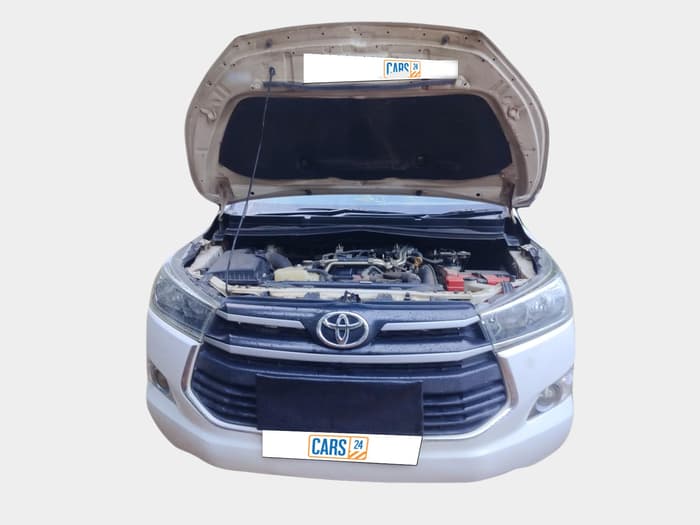 2016 Toyota Innova Crysta 2.4 G 7 STR, Diesel, Manual, 95,006 km, exterior