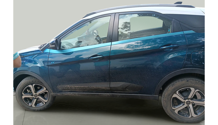2022 Tata NEXON EV XZ PLUS LUX, Electric, Automatic, 60,092 km, exterior