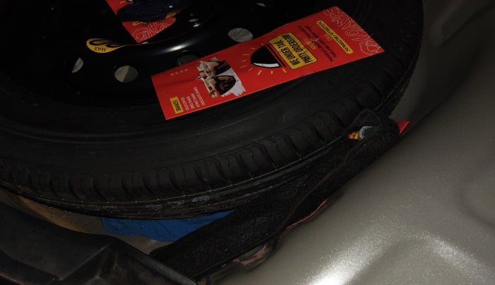 2018 Maruti Swift ZXI PLUS, Petrol, Manual, 91,136 km, tyre