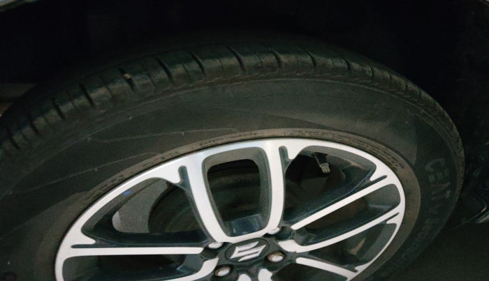 2018 Maruti Swift ZXI PLUS, Petrol, Manual, 91,136 km, tyre