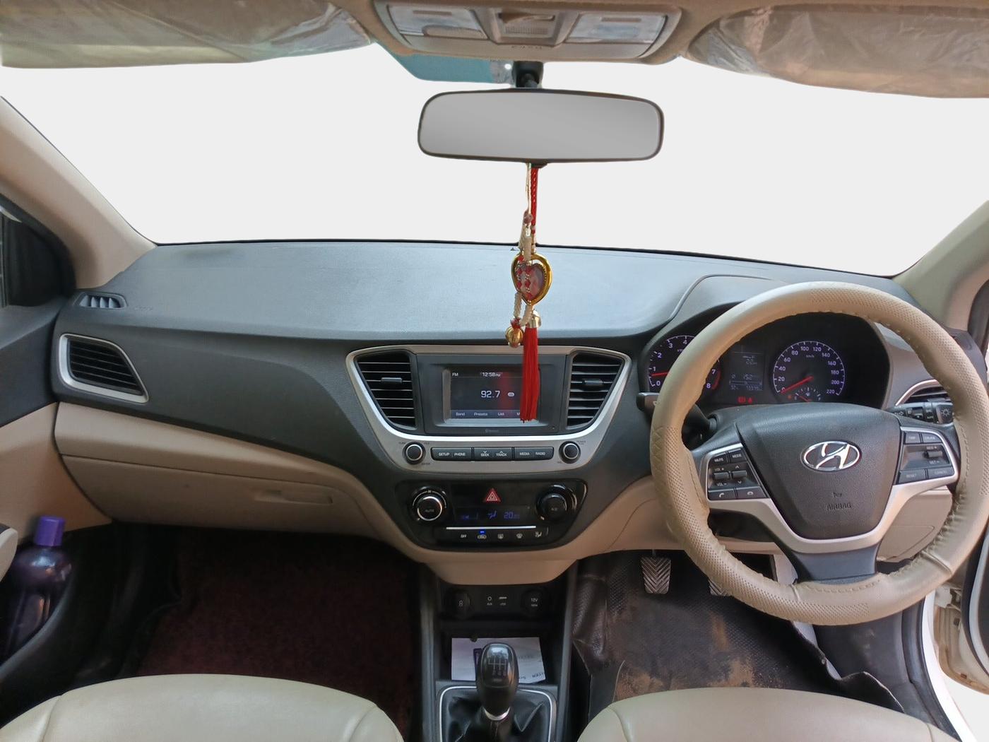 2019 Hyundai Verna 1.4 EX PETROL, Petrol, Manual, 73,379 km, interior