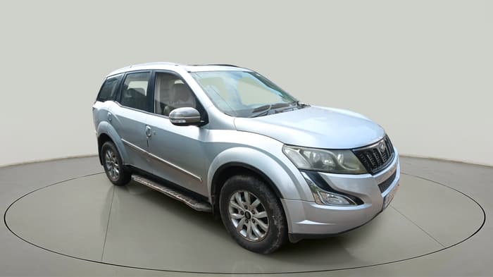 2015 Mahindra XUV500 W10, Diesel, Manual, 1,54,390 km, exterior