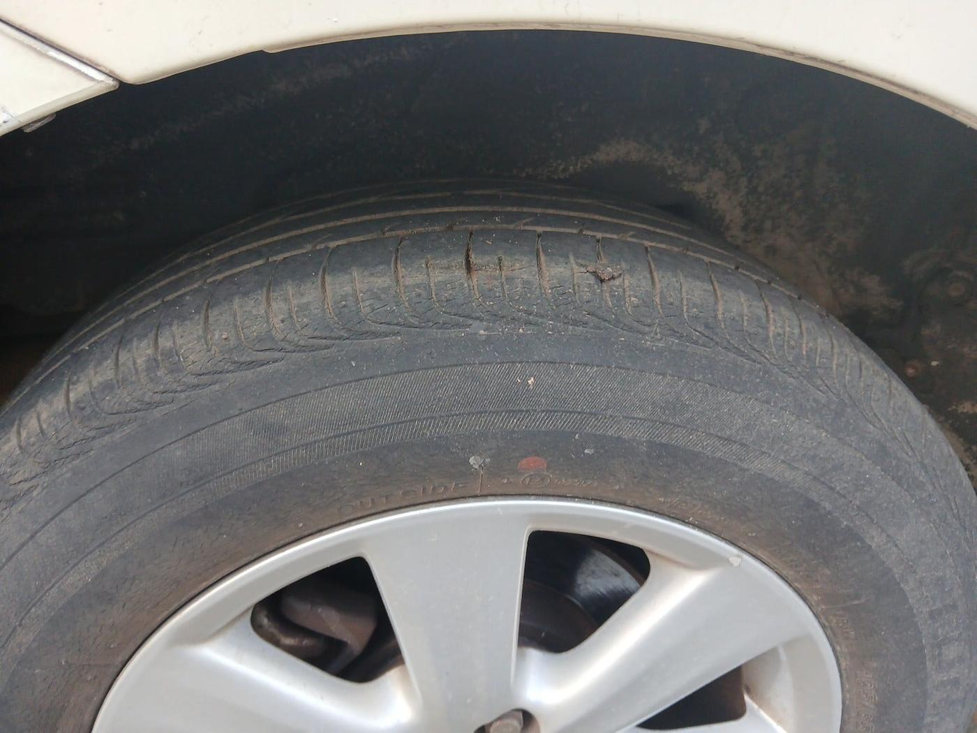 2013 Toyota Corolla Altis VL AT PETROL, Petrol, Automatic, 57,531 km, tyre