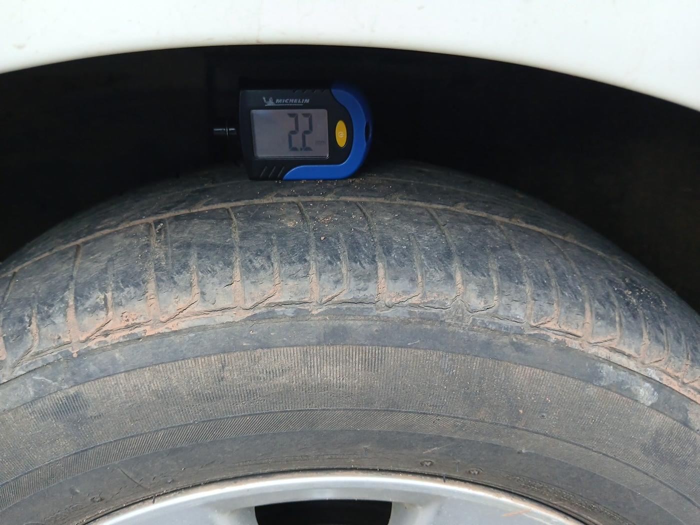 2013 Toyota Corolla Altis VL AT PETROL, Petrol, Automatic, 57,531 km, tyre