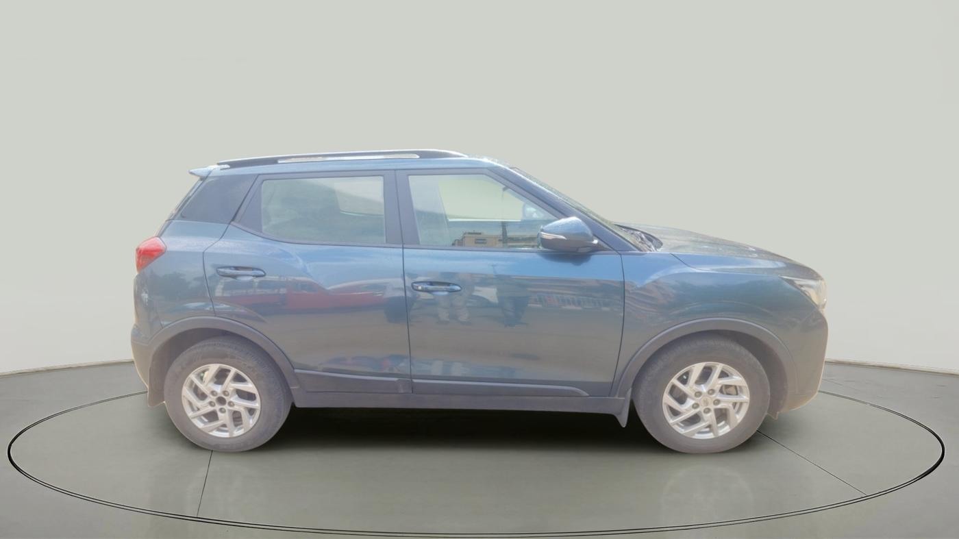 2022 Mahindra XUV300 W8 1.5 DIESEL, Diesel, Manual, 1,03,299 km, exterior