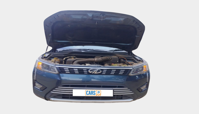 2022 Mahindra XUV300 W8 1.5 DIESEL, Diesel, Manual, 1,03,299 km, exterior
