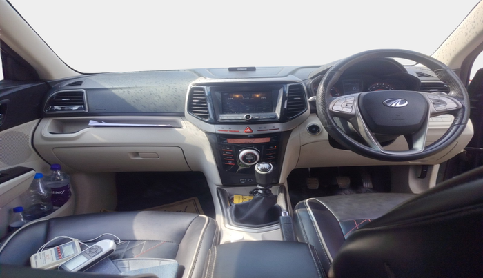 2022 Mahindra XUV300 W8 1.5 DIESEL, Diesel, Manual, 1,03,299 km, interior