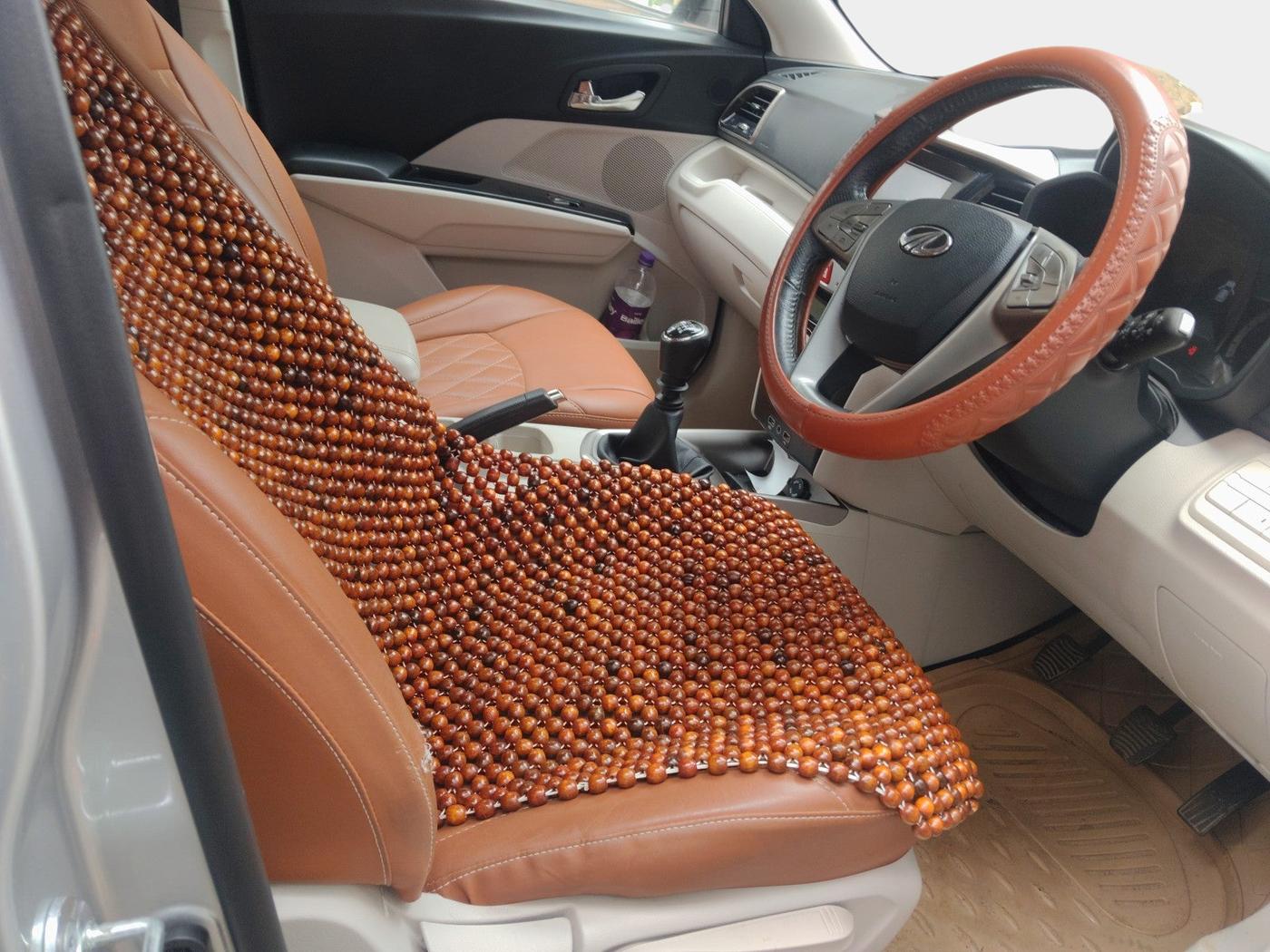 2021 Mahindra XUV300 W8 (O) 1.2 PETROL, Petrol, Manual, 60,283 km, interior