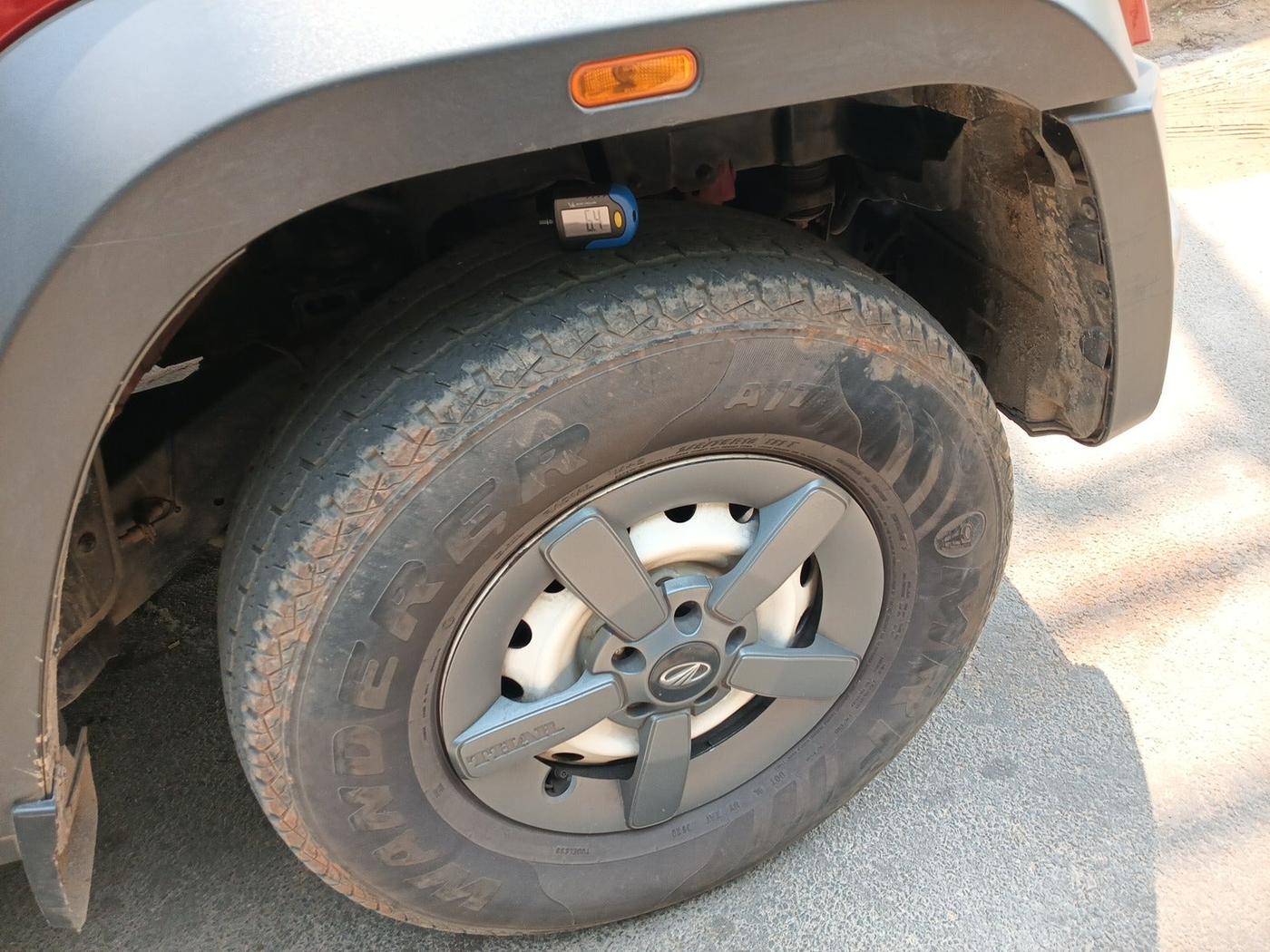 2020 Mahindra Thar AX P MT 4WD ST, Petrol, Manual, 31,485 km, tyre