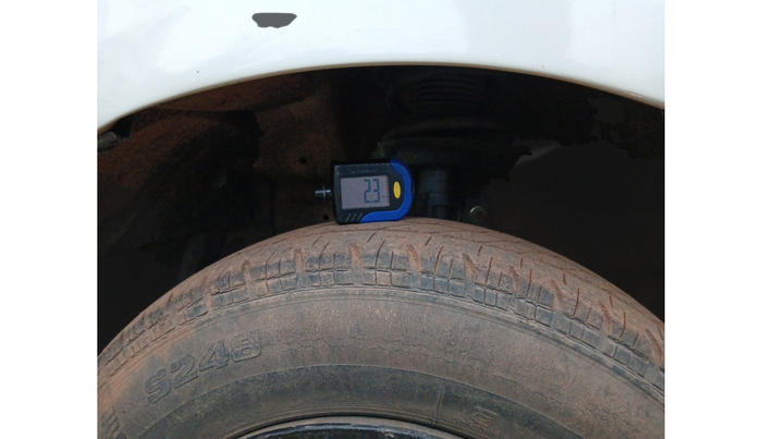 2016 Maruti Swift VXI, Petrol, Manual, 67,957 km, tyre