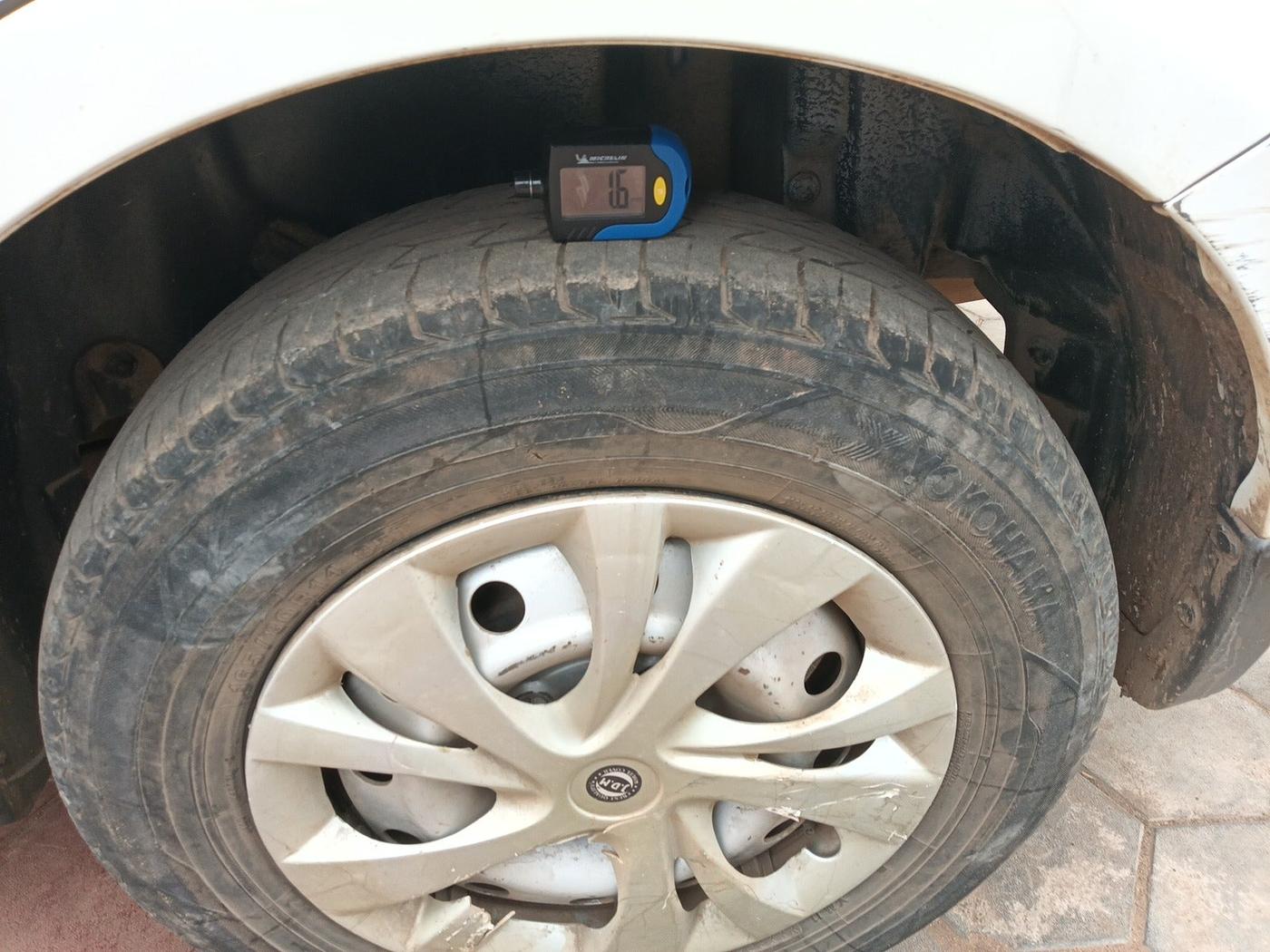 2022 Maruti Swift Dzire TOUR S-CNG (O), Petrol, Manual, 48,176 km, tyre