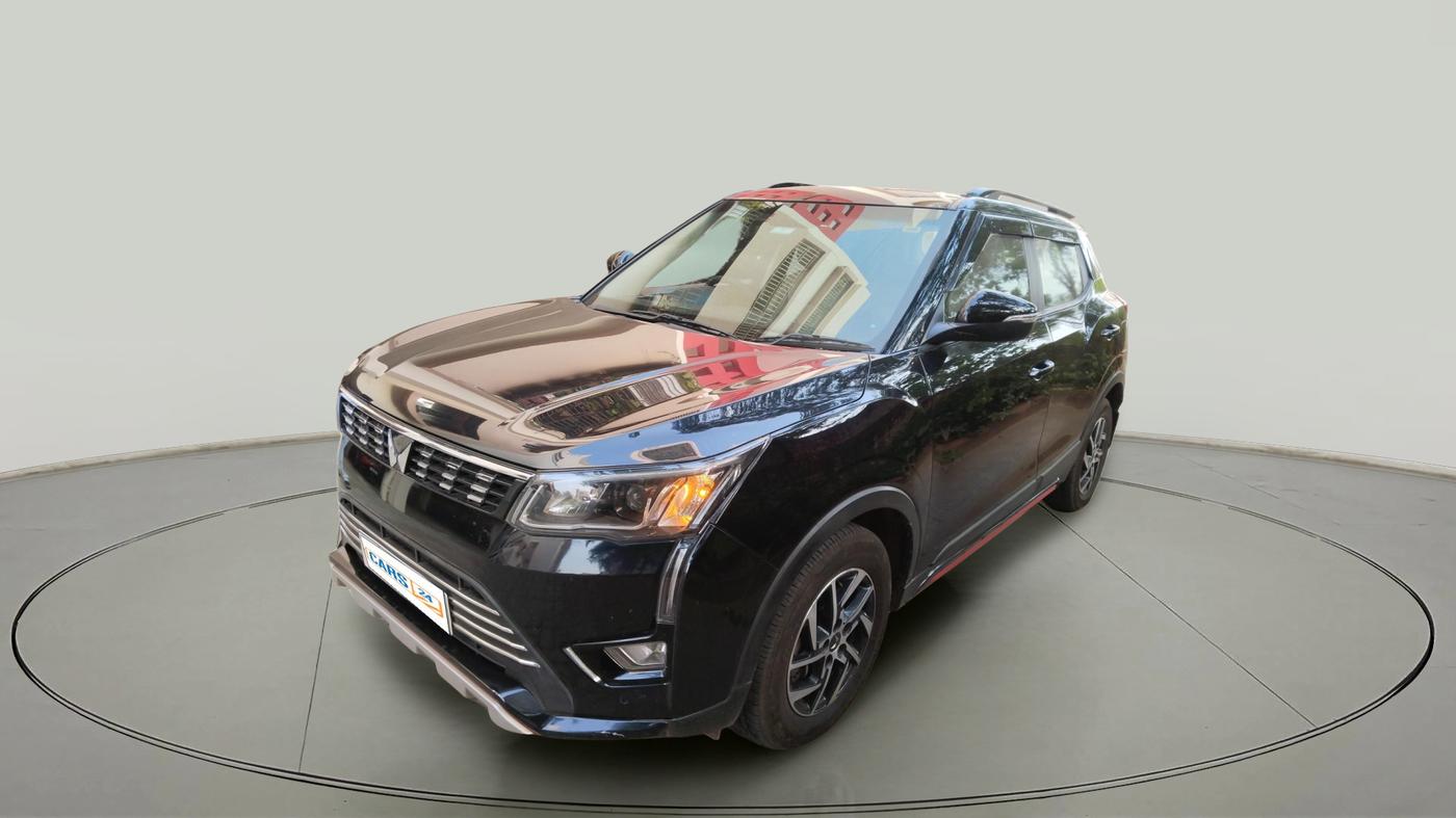 2024 Mahindra XUV300 W8 (O) 1.2 PETROL AMT, Petrol, Automatic, 22,104 km, exterior